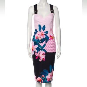 Gorgeous Ted Baker Floral Midi dress in Perfect condition, size S